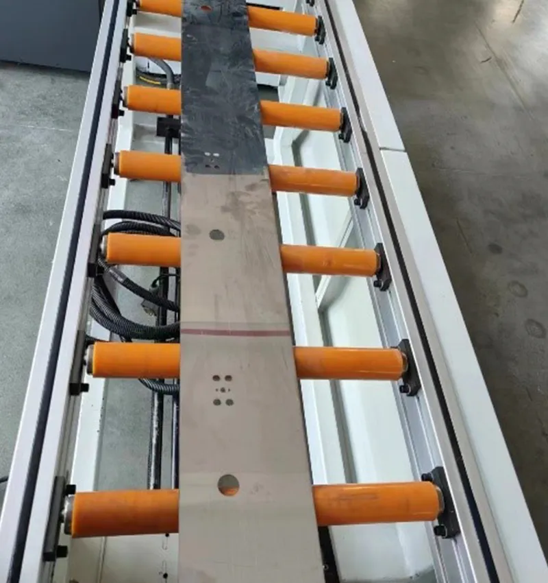 Máy Ép Cửa Kim Loại
